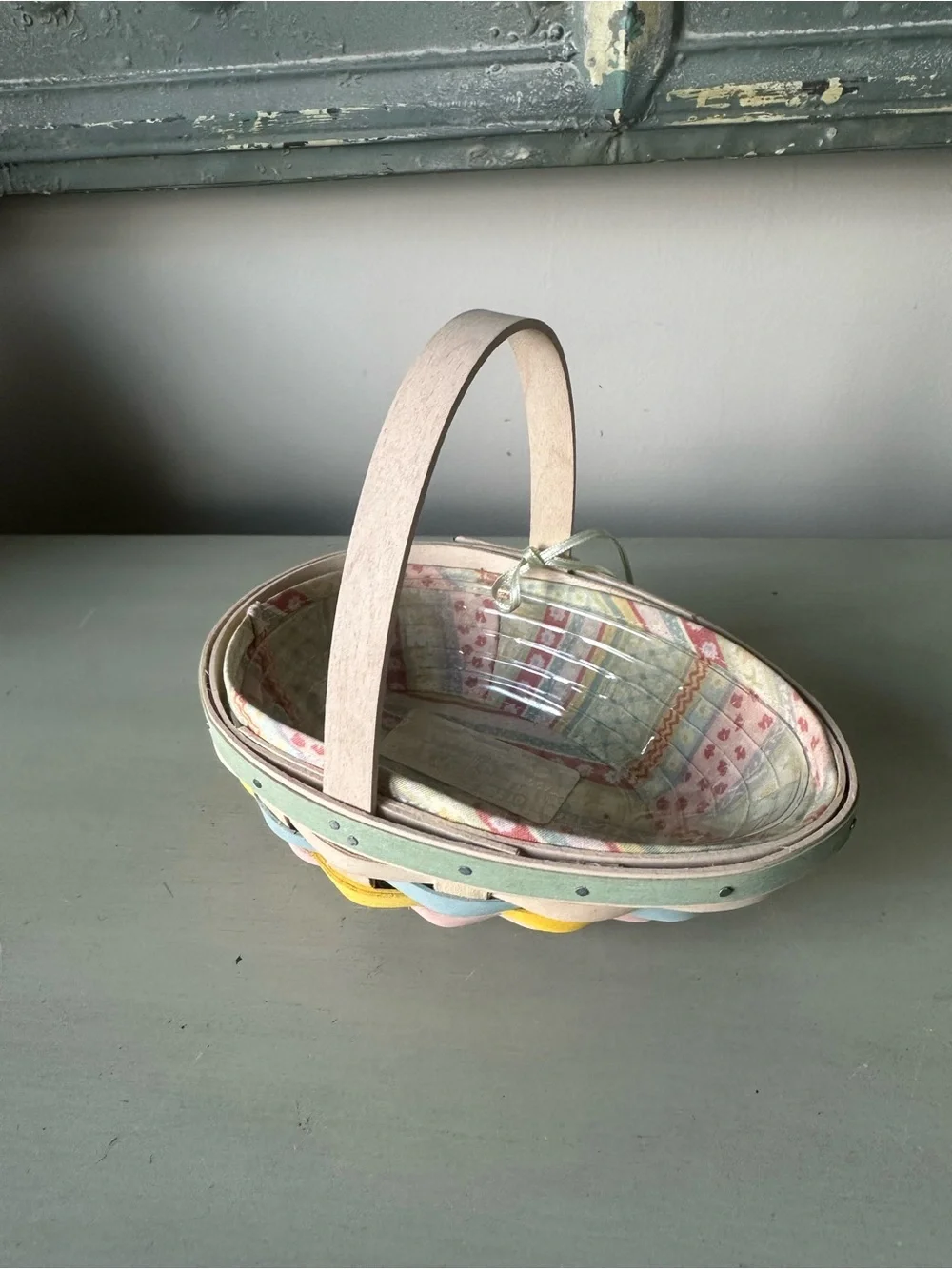Longaberger small egg shaped  Easter basket rare 2009 liner protector tie on